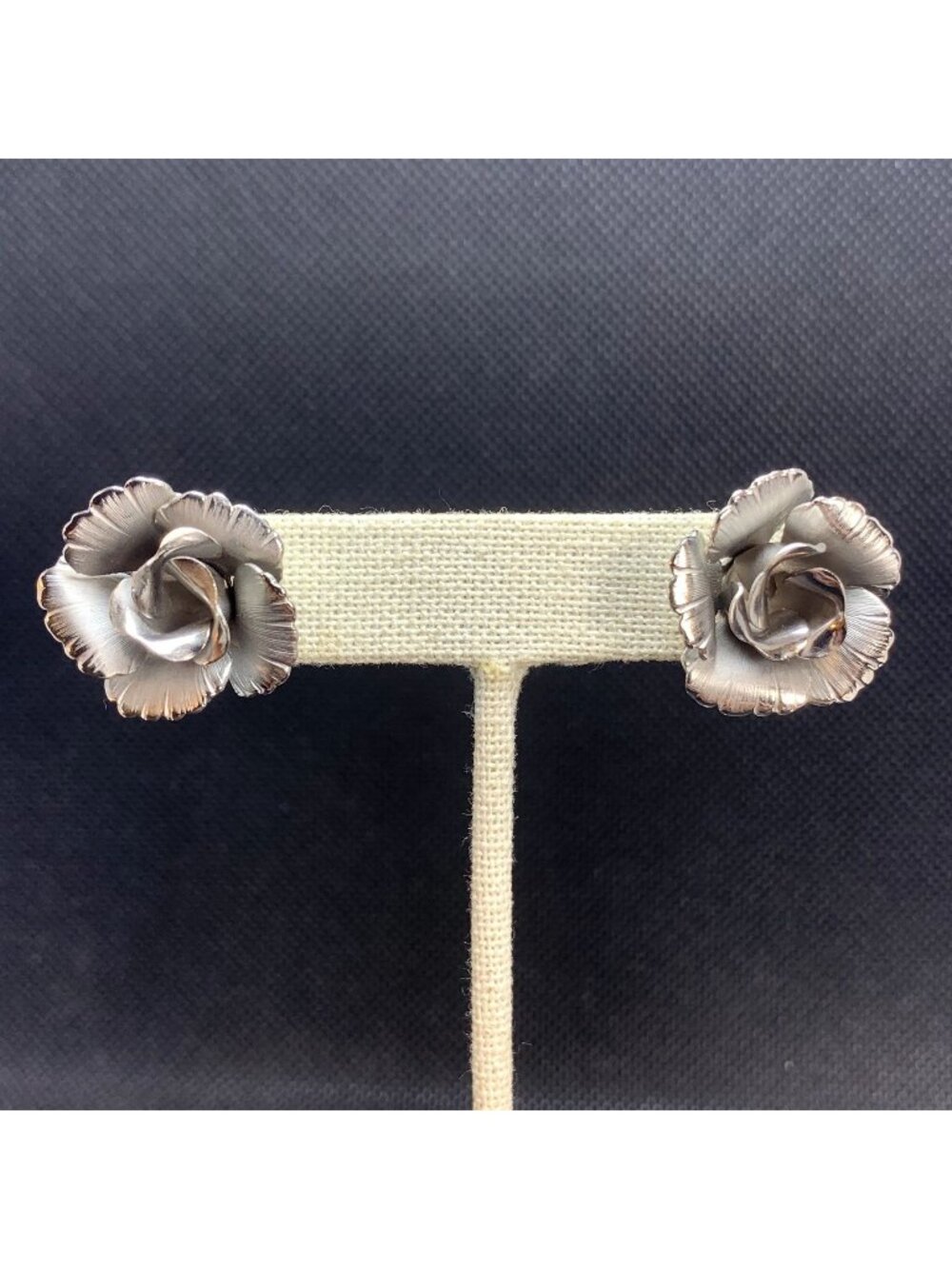 Vintage Retro 1950's Style Eisner Silvertone Flower Earrings Clip On .75" Long